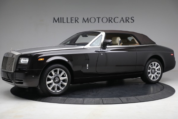 Used 2015 Rolls-Royce Phantom Drophead Coupe for sale Call for price at Alfa Romeo of Greenwich in Greenwich CT 06830 15