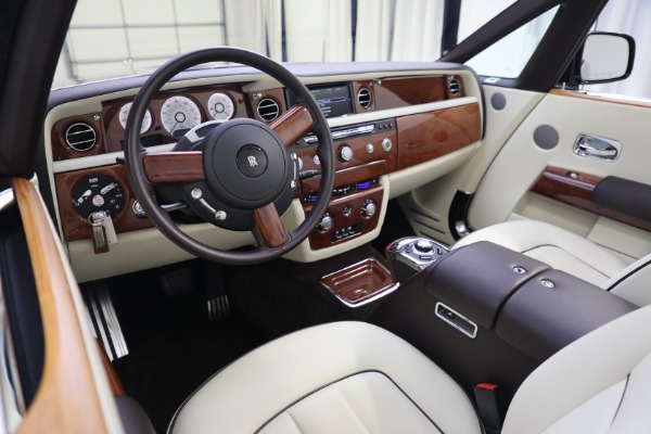 Used 2015 Rolls-Royce Phantom Drophead Coupe for sale Sold at Alfa Romeo of Greenwich in Greenwich CT 06830 27