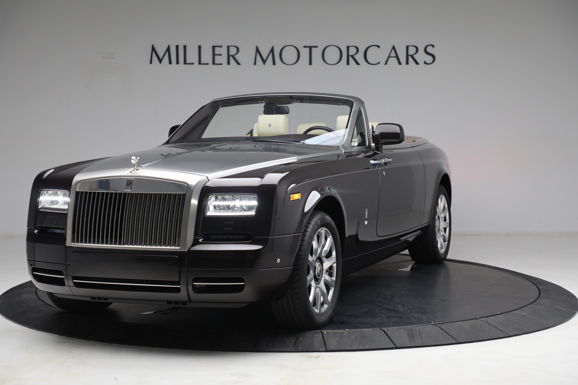 Used 2015 Rolls-Royce Phantom Drophead Coupe for sale Sold at Alfa Romeo of Greenwich in Greenwich CT 06830 1