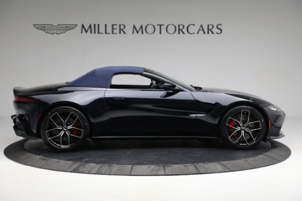Used 2021 Aston Martin Vantage Roadster for sale $174,900 at Alfa Romeo of Greenwich in Greenwich CT 06830 17