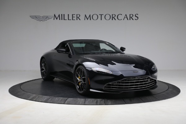 New 2021 Aston Martin Vantage Roadster for sale $192,386 at Alfa Romeo of Greenwich in Greenwich CT 06830 18
