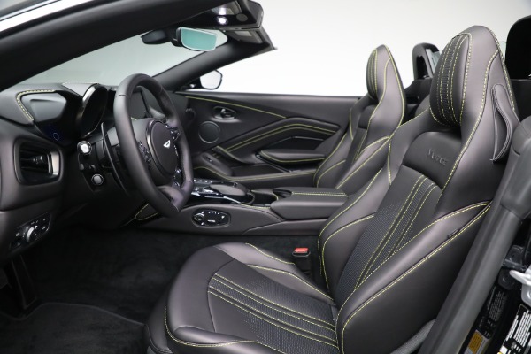 New 2021 Aston Martin Vantage Roadster for sale $192,386 at Alfa Romeo of Greenwich in Greenwich CT 06830 19