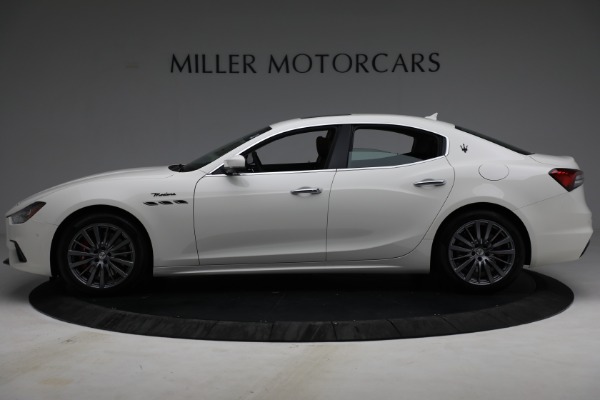 New 2022 Maserati Ghibli Modena Q4 for sale Sold at Alfa Romeo of Greenwich in Greenwich CT 06830 3