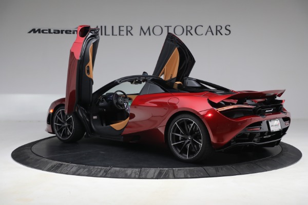 New 2022 McLaren 720S Spider for sale $382,090 at Alfa Romeo of Greenwich in Greenwich CT 06830 16