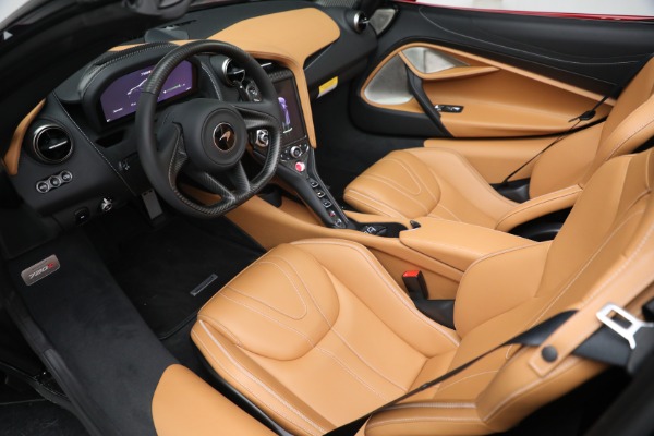 New 2022 McLaren 720S Spider for sale $382,090 at Alfa Romeo of Greenwich in Greenwich CT 06830 23