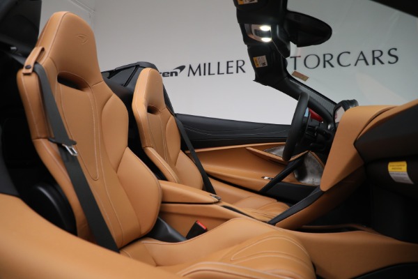 New 2022 McLaren 720S Spider for sale Sold at Alfa Romeo of Greenwich in Greenwich CT 06830 25