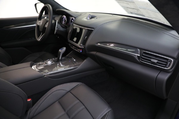 New 2022 Maserati Levante Modena for sale $84,900 at Alfa Romeo of Greenwich in Greenwich CT 06830 22