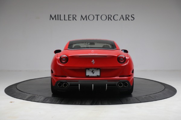 Used 2017 Ferrari California T for sale Sold at Alfa Romeo of Greenwich in Greenwich CT 06830 18