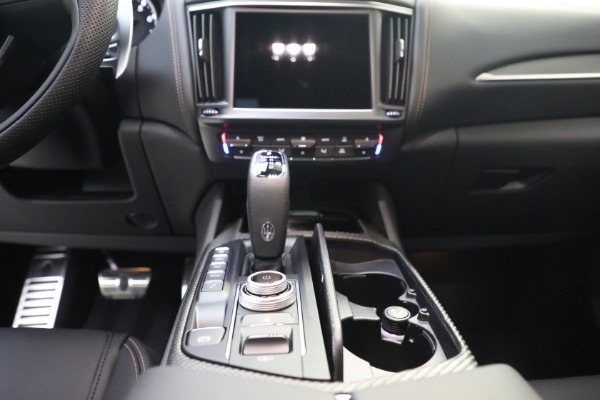 New 2022 Maserati Levante Modena S for sale $132,685 at Alfa Romeo of Greenwich in Greenwich CT 06830 14