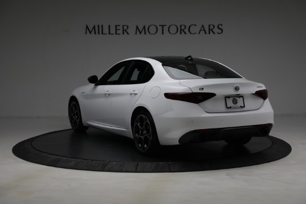 New 2022 Alfa Romeo Giulia Veloce for sale Sold at Alfa Romeo of Greenwich in Greenwich CT 06830 5