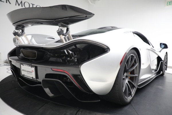 Used 2015 McLaren P1 for sale $1,825,000 at Alfa Romeo of Greenwich in Greenwich CT 06830 27