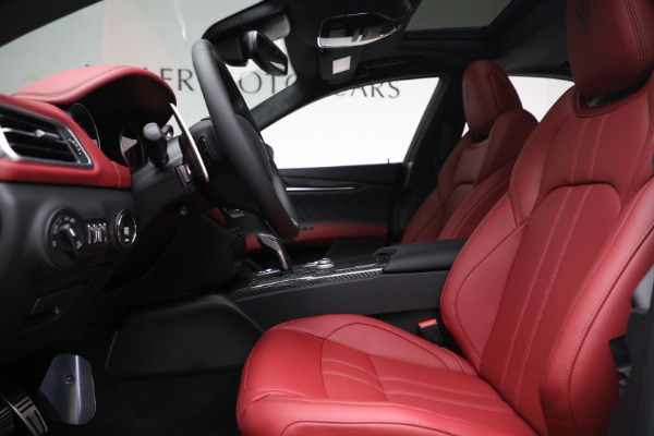 New 2022 Maserati Ghibli Modena Q4 for sale $99,755 at Alfa Romeo of Greenwich in Greenwich CT 06830 13