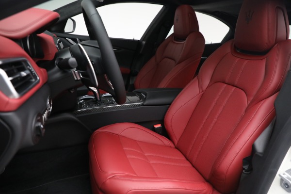New 2022 Maserati Ghibli Modena Q4 for sale $99,755 at Alfa Romeo of Greenwich in Greenwich CT 06830 14