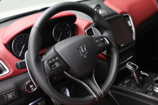 New 2022 Maserati Ghibli Modena Q4 for sale $99,755 at Alfa Romeo of Greenwich in Greenwich CT 06830 16