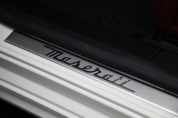 New 2022 Maserati Ghibli Modena Q4 for sale $99,755 at Alfa Romeo of Greenwich in Greenwich CT 06830 18