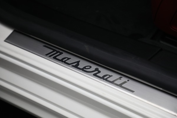 New 2022 Maserati Ghibli Modena Q4 for sale Sold at Alfa Romeo of Greenwich in Greenwich CT 06830 18