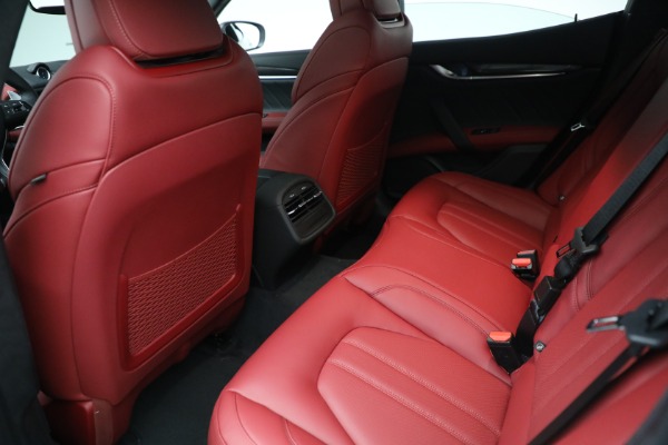 New 2022 Maserati Ghibli Modena Q4 for sale $99,755 at Alfa Romeo of Greenwich in Greenwich CT 06830 20