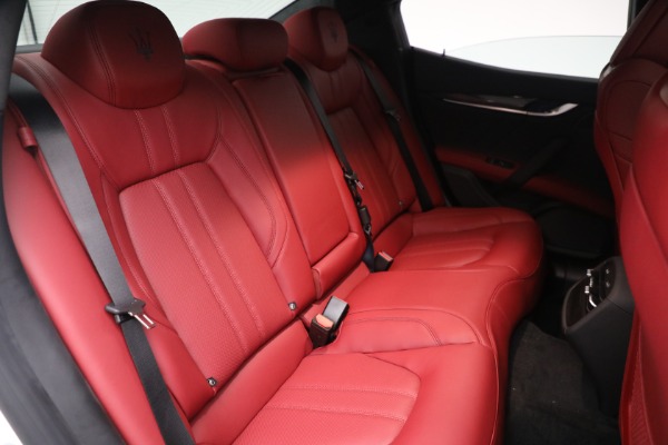 New 2022 Maserati Ghibli Modena Q4 for sale $99,755 at Alfa Romeo of Greenwich in Greenwich CT 06830 22