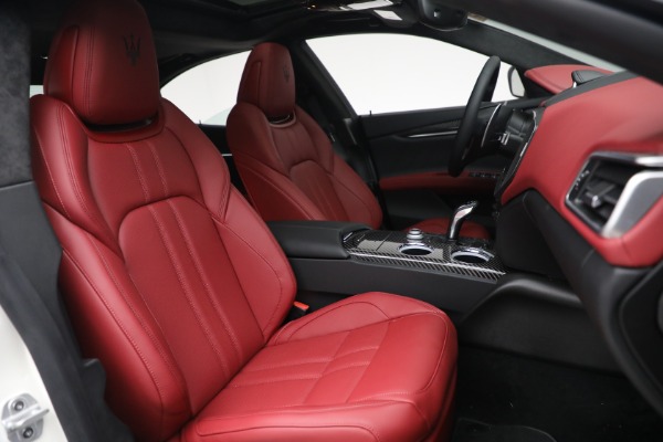 New 2022 Maserati Ghibli Modena Q4 for sale $99,755 at Alfa Romeo of Greenwich in Greenwich CT 06830 27