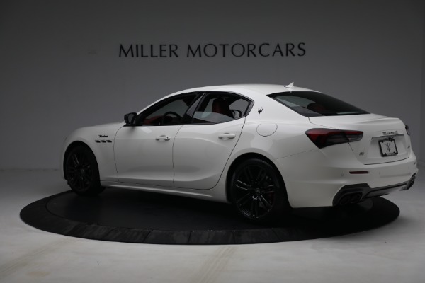 New 2022 Maserati Ghibli Modena Q4 for sale $99,755 at Alfa Romeo of Greenwich in Greenwich CT 06830 4