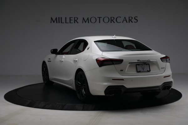 New 2022 Maserati Ghibli Modena Q4 for sale Sold at Alfa Romeo of Greenwich in Greenwich CT 06830 5