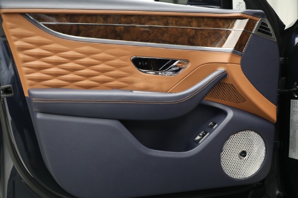 Used 2022 Bentley Flying Spur W12 for sale Sold at Alfa Romeo of Greenwich in Greenwich CT 06830 15