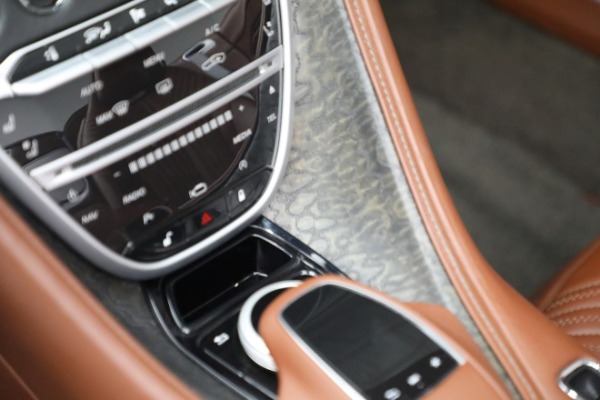 Used 2019 Aston Martin DB11 Volante for sale $182,990 at Alfa Romeo of Greenwich in Greenwich CT 06830 19