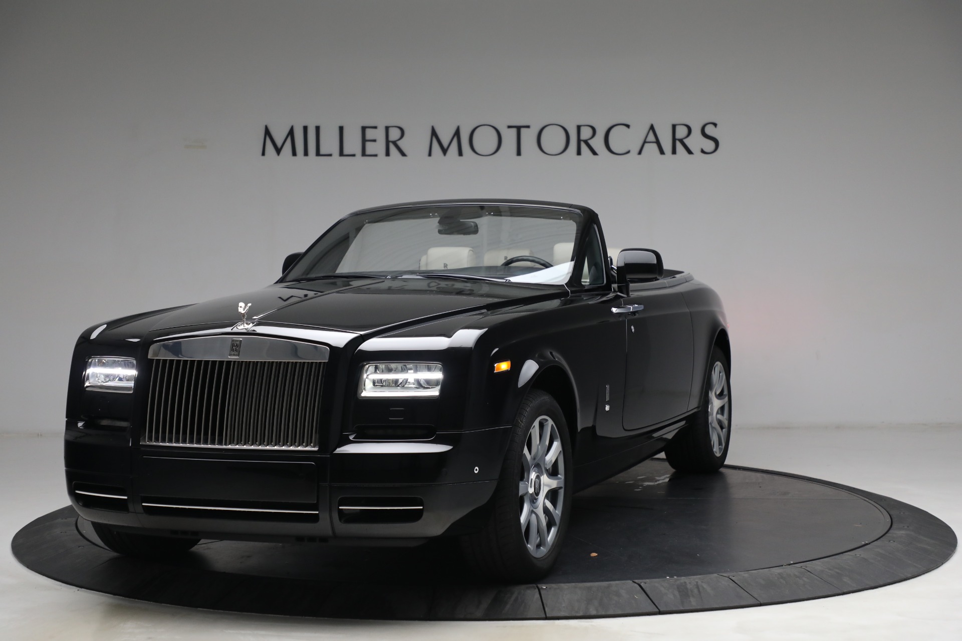 Used 2013 Rolls-Royce Phantom Drophead Coupe for sale Sold at Alfa Romeo of Greenwich in Greenwich CT 06830 1