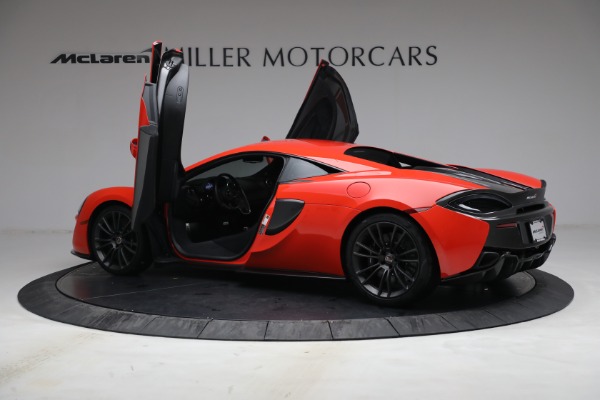 Used 2017 McLaren 570S for sale Sold at Alfa Romeo of Greenwich in Greenwich CT 06830 17