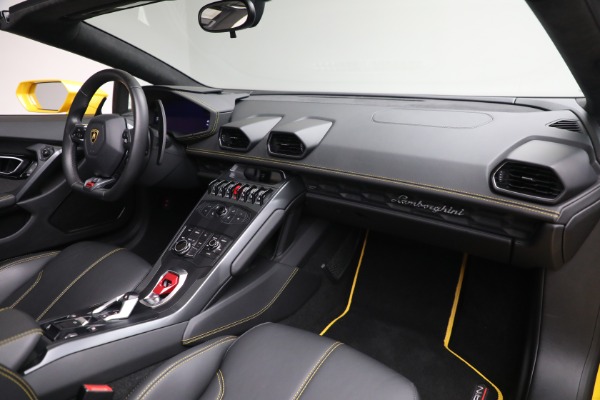 Used 2017 Lamborghini Huracan LP 580-2 Spyder for sale Sold at Alfa Romeo of Greenwich in Greenwich CT 06830 24