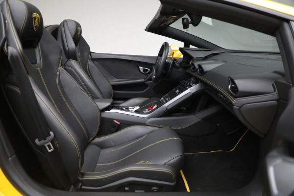 Used 2017 Lamborghini Huracan LP 580-2 Spyder for sale Sold at Alfa Romeo of Greenwich in Greenwich CT 06830 25