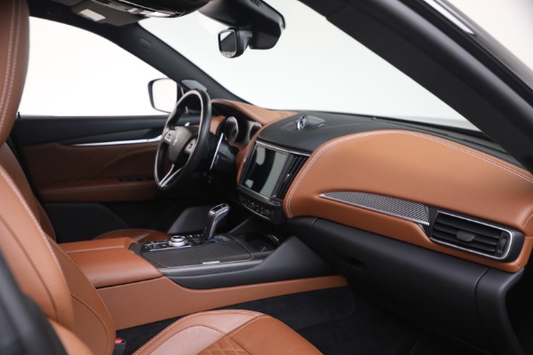 Used 2022 Maserati Levante Modena S for sale Sold at Alfa Romeo of Greenwich in Greenwich CT 06830 16