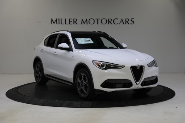 New 2022 Alfa Romeo Stelvio Ti for sale Sold at Alfa Romeo of Greenwich in Greenwich CT 06830 14