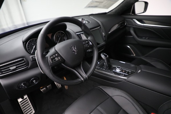 New 2022 Maserati Levante GT for sale $89,126 at Alfa Romeo of Greenwich in Greenwich CT 06830 13