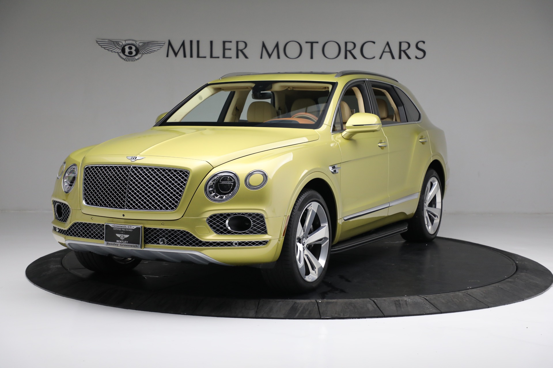 Used 2018 Bentley Bentayga W12 Signature for sale Sold at Alfa Romeo of Greenwich in Greenwich CT 06830 1