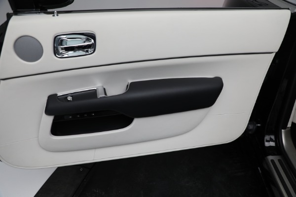Used 2018 Rolls-Royce Dawn for sale Sold at Alfa Romeo of Greenwich in Greenwich CT 06830 21