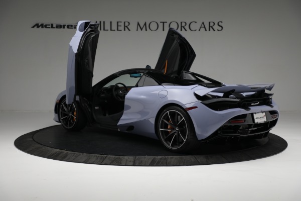 New 2022 McLaren 720S Spider for sale $425,080 at Alfa Romeo of Greenwich in Greenwich CT 06830 16