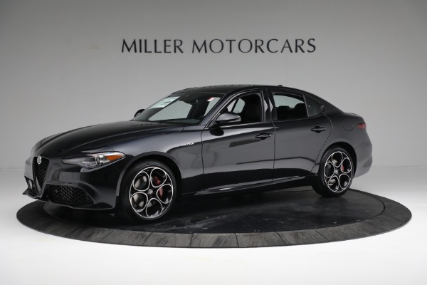 New 2022 Alfa Romeo Giulia Veloce for sale $56,215 at Alfa Romeo of Greenwich in Greenwich CT 06830 2