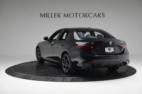 New 2022 Alfa Romeo Giulia Veloce for sale Sold at Alfa Romeo of Greenwich in Greenwich CT 06830 5