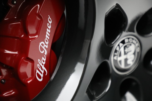 New 2022 Alfa Romeo Stelvio Veloce for sale $59,990 at Alfa Romeo of Greenwich in Greenwich CT 06830 28