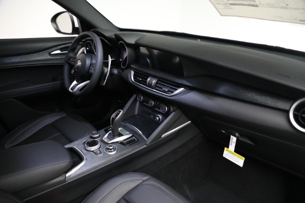 New 2022 Alfa Romeo Stelvio Sprint for sale $50,645 at Alfa Romeo of Greenwich in Greenwich CT 06830 23