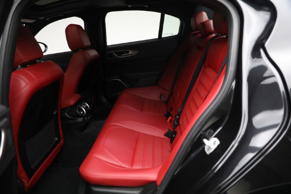 New 2022 Alfa Romeo Giulia Veloce for sale $53,445 at Alfa Romeo of Greenwich in Greenwich CT 06830 13