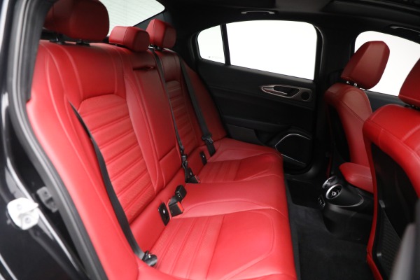 New 2022 Alfa Romeo Giulia Veloce for sale $53,445 at Alfa Romeo of Greenwich in Greenwich CT 06830 16