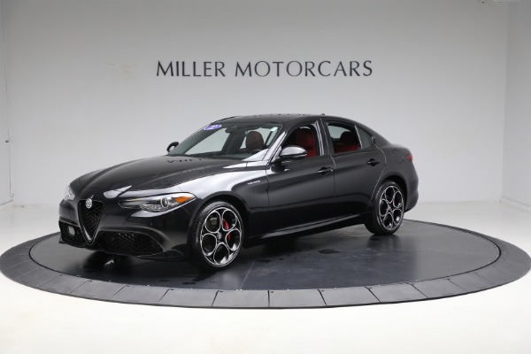New 2022 Alfa Romeo Giulia Veloce for sale $53,445 at Alfa Romeo of Greenwich in Greenwich CT 06830 1