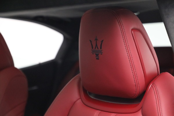 New 2022 Maserati Ghibli Modena Q4 for sale $103,255 at Alfa Romeo of Greenwich in Greenwich CT 06830 16