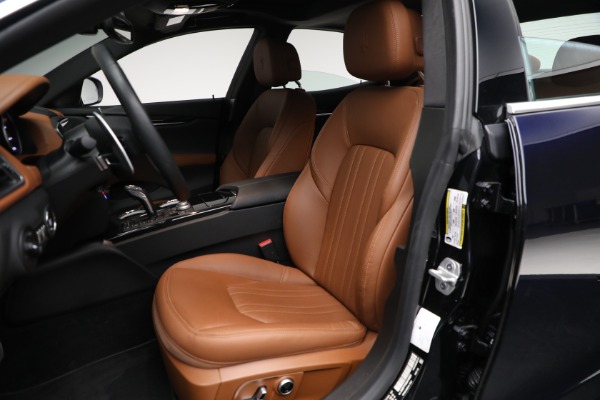 Used 2022 Maserati Ghibli Modena Q4 for sale Sold at Alfa Romeo of Greenwich in Greenwich CT 06830 11