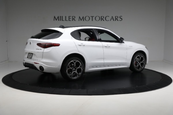 Used 2022 Alfa Romeo Stelvio Veloce for sale Sold at Alfa Romeo of Greenwich in Greenwich CT 06830 17