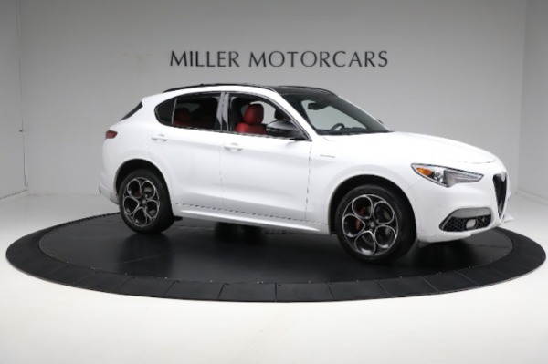 Used 2022 Alfa Romeo Stelvio Veloce for sale Sold at Alfa Romeo of Greenwich in Greenwich CT 06830 22