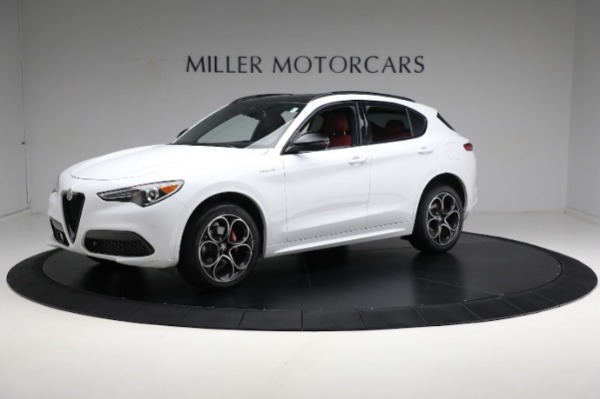 Used 2022 Alfa Romeo Stelvio Veloce for sale Sold at Alfa Romeo of Greenwich in Greenwich CT 06830 4