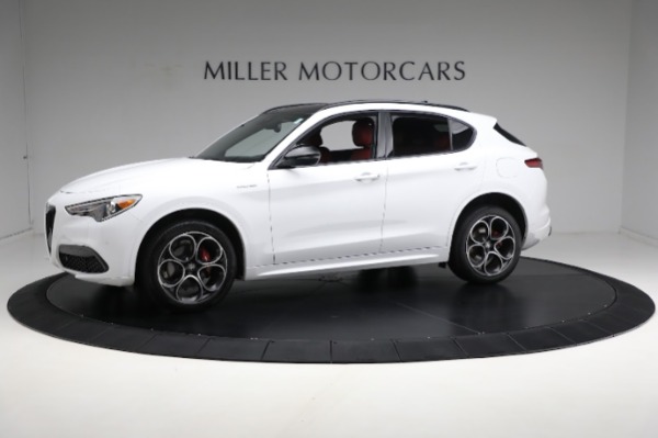 Used 2022 Alfa Romeo Stelvio Veloce for sale Sold at Alfa Romeo of Greenwich in Greenwich CT 06830 5